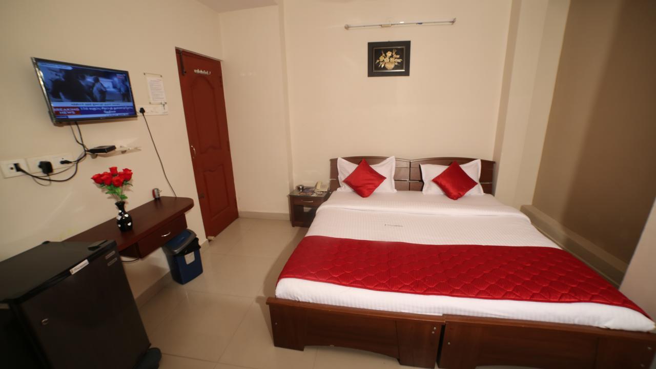 Hotel I-Way Residency Perungudi Madras Buitenkant foto