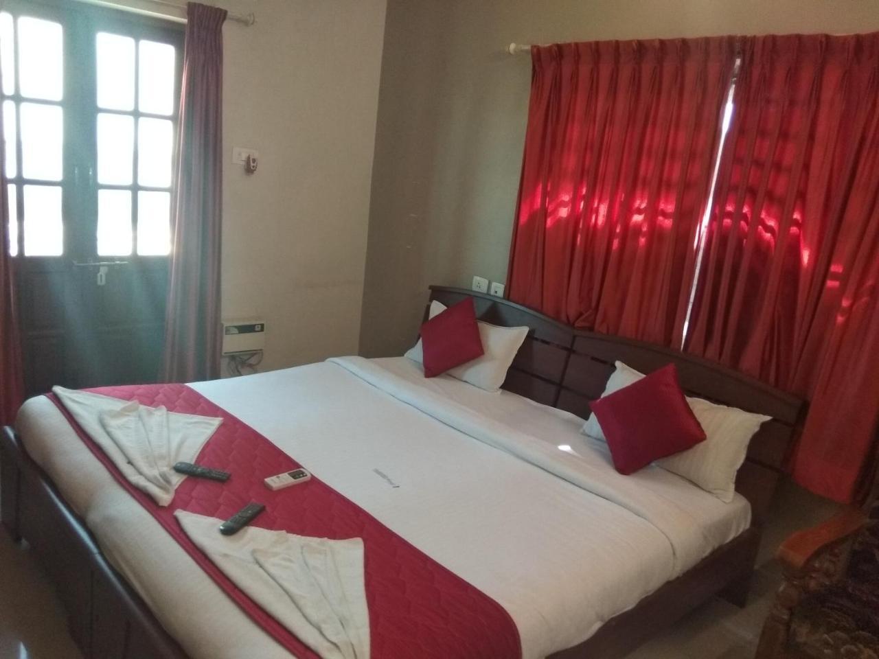 Hotel I-Way Residency Perungudi Madras Buitenkant foto