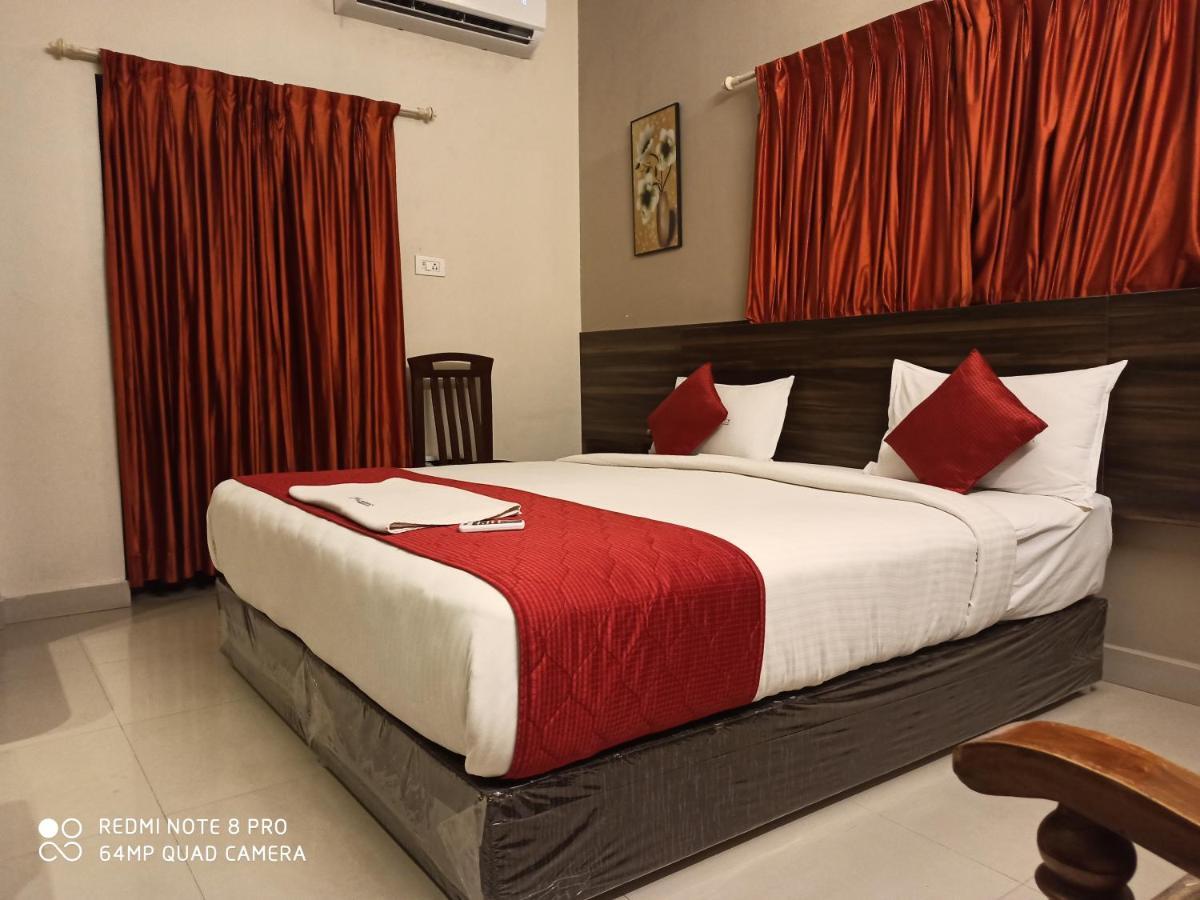 Hotel I-Way Residency Perungudi Madras Buitenkant foto
